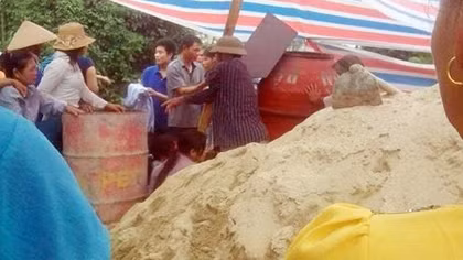 Bị tử vong do rò rỉ điện từ máy trộn bê tông