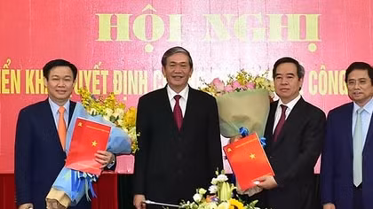 Nguyên Thống đốc Ngân hàng Nguyễn Văn Bình giữ chức Trưởng Ban Kinh tế Trung ương