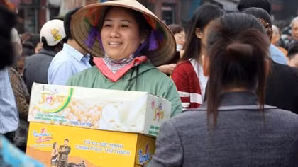 Tân Hiệp Phát hỗ trợ thiệt hại vụ cháy chợ tại Hà Nam