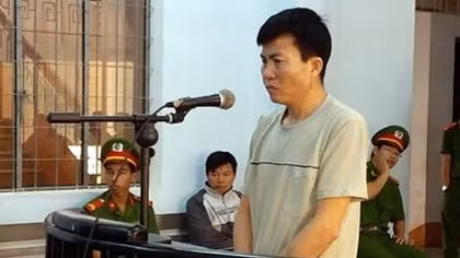 "Nổ" là cán bộ pháp y, lừa tiền tỷ