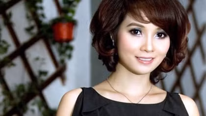 "Ngọn nến" Mai Thu Huyền