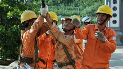 Giảm tổn thất điện năng, đảm bảo cấp điện mùa nắng nóng