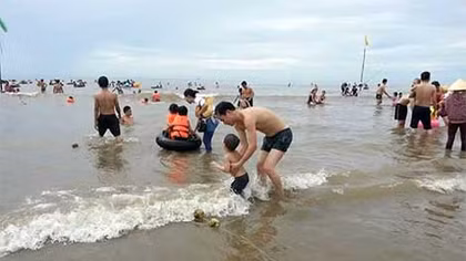 Bộ GD&ĐT chỉ đạo các trường dạy bơi cho học sinh 