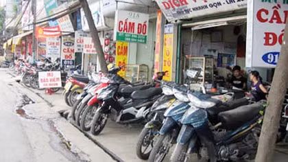 Dùng giấy tờ giả cầm đồ lấy tiền thật