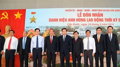 Huyện Cần Đước, Long An đón nhận danh hiệu Anh hùng