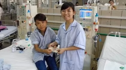 Nghị lực phi thường của cô gái suy thận
