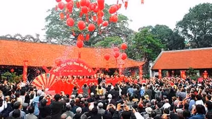 Thơ trong đời sống đô thị hiện đại: Rừng nhiều cây nhưng tùng, bách vắng