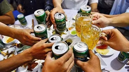 Xử lý nghiêm cán bộ, viên chức uống rượu bia trong giờ làm việc