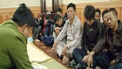 Phá sòng bạc cực “khủng” ở cố đô