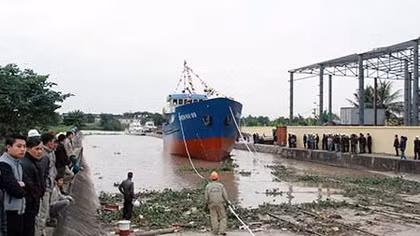 Đồng hành cùng ngư dân vươn khơi, bám biển