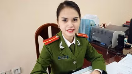 "Bóng hồng" mang áo lính