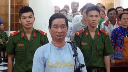 Lộ diện “tác giả” - con của cô gái bán vé số