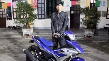 Mượn xe máy đi cầm cố lấy tiền tiêu xài