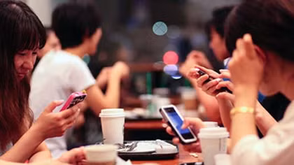 Lạm dụng quá mức thiết bị điện tử hiện đại dẫn tới hỏng thị lực