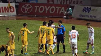 Phía sau lời xin lỗi của VPF
