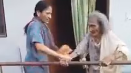 Cụ bà 85 tuổi bị con gái đánh bầm dập vì “không nghe lời”