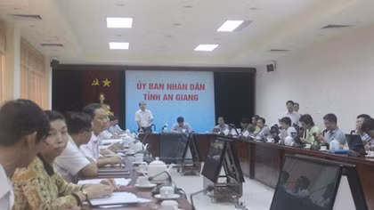Vụ “chê” Chủ tịch tỉnh trên Facebook: Xin lỗi 2 người bị xử phạt