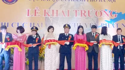 Khai trương Chi cục Hải quan chuyển phát nhanh
