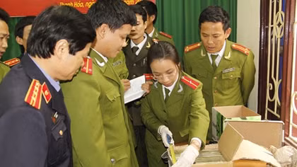 Bắt dấu vết không tưởng ở hiện trường lên tiếng