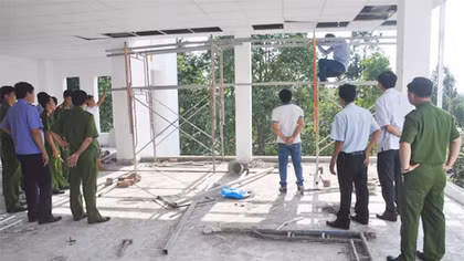 Thông tin mới nhất về tai nạn rơi từ giàn giáo cao 10m ở Hậu Giang 