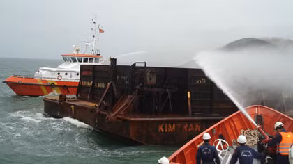 Mệnh lệnh từ biển khơi