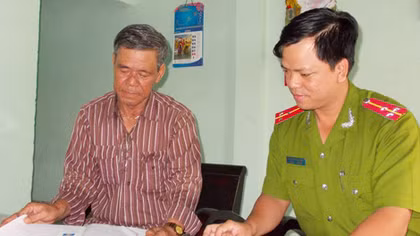 Tổ trưởng dân phố cứu giúp hàng trăm nạn nhân bị tai nạn giao thông