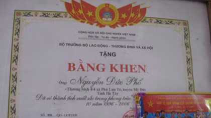 Người cựu binh già 20 năm tìm mộ đồng đội