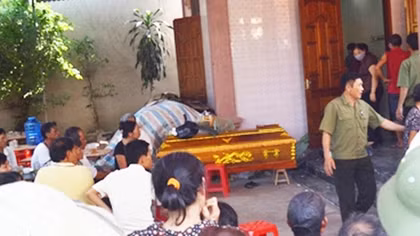 Một người Việt bị đâm tử vong ở Lào
