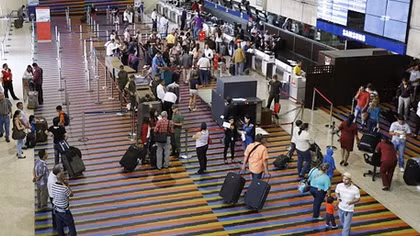 ‘Phường đạo chích’ hoành hành tại sân bay quan trọng nhất Venezuela