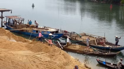 Cần một ‘bàn tay sắt’ để chống ‘cát tặc’
