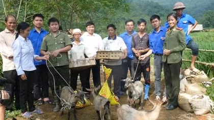 Lập nhiều thành tích xuất sắc, nêu cao tinh thần vì nhân dân phục vụ