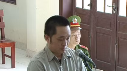Lừa chạy công chức, chiếm đoạt hơn 1 tỷ đồng