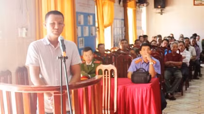 Phạt 15 tháng tù đối tượng vi phạm luật, tấn công CSGT