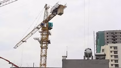 Di dời các hộ dân ra khỏi khu vực ảnh hưởng của cẩu tháp dự án 87 Lĩnh Nam
