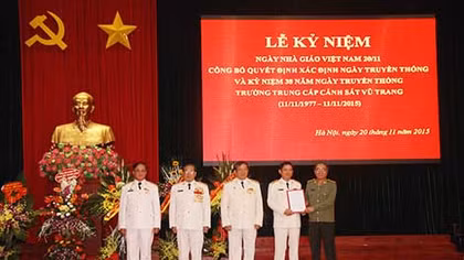 11/11 là Ngày truyền thống Trường Trung cấp Cảnh sát vũ trang