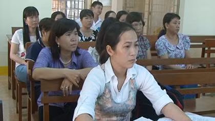 Bác quyết định buộc thôi việc nữ hộ sinh của BV An Giang 