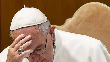 Vatican rung chuyển vì những bê bối