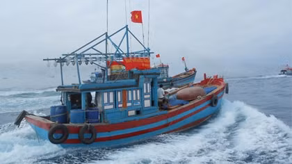Kiên quyết phản đối quyết định cấm đánh bắt cá của Trung Quốc