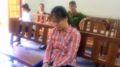 Phạt tù nữ quái lừa cả nhà sư để chiếm đoạt tiền