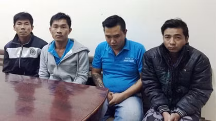 Nghẹt thở cảnh truy đuổi các đối tượng dùng vũ khí nóng gây án 
