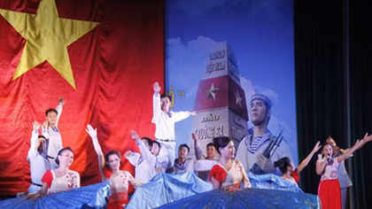 Đêm nhạc 'Tết an bình - Nghĩa tình biển đảo'