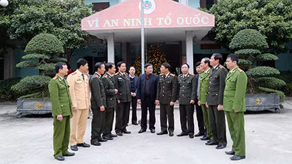 Thứ trưởng Trần Việt Tân kiểm tra công tác đảm bảo ANTT tại Công an huyện Tiền Hải, Thái Bình