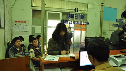 Đăng kí xe máy điện: Lợi người dân, dễ cho cơ quan quản lí