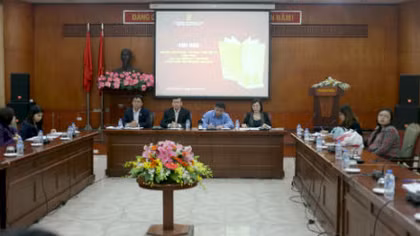 Trưng bày chuyên đề Bảo vật Hoàng cung - Kim sách triều Nguyễn