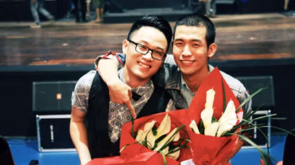 Cùng "bay" đương đại