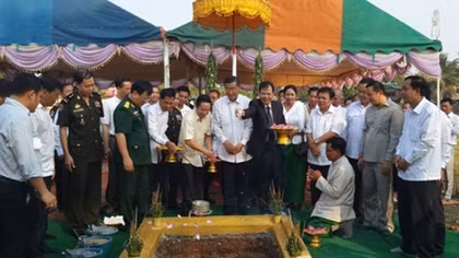 Xây dựng tượng đài hữu nghị Campuchia - Việt Nam tại Battambang