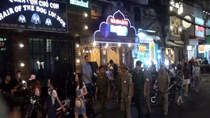 Một ngày với Cảnh sát khu vực ở "Phố Tây"