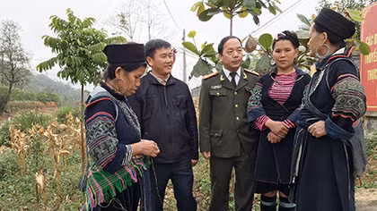 Người chiến sĩ an ninh “bốn cùng” với dân