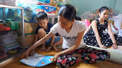 Nỗi đau thân phận cô gái hóa bà lão