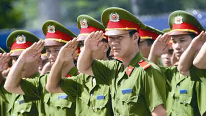 Trợ cấp khó khăn đột xuất cho thân nhân chiến sĩ công an